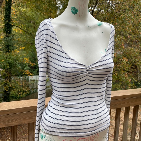 UO Stripped Top - Picture 7 of 9